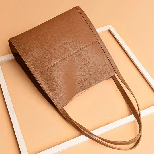 Astrid’s Soft Serenity | Designer Läder Crossbody Tote